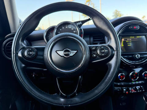 2017 MINI Hardtop 4 Door Cooper