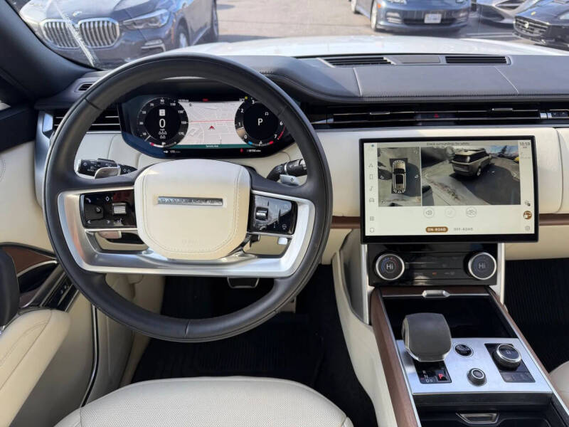 2023 Land Rover Range Rover P530 SE LWB