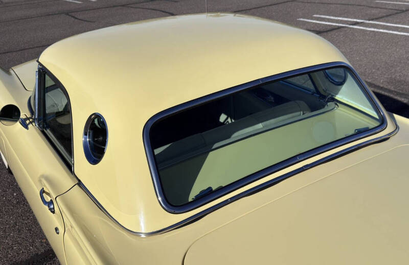 1957 Ford Thunderbird