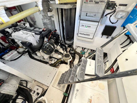 2020 Fairline Squadron