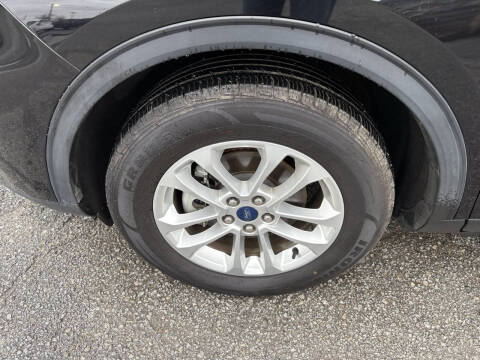 2022 Ford Escape Hybrid SE