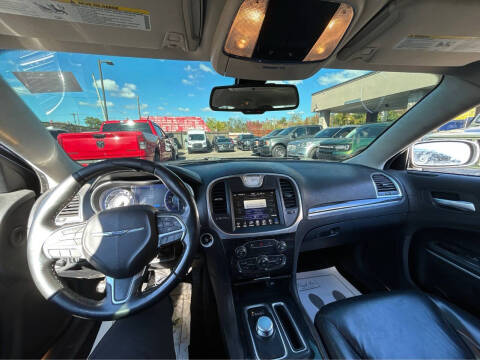 2016 Chrysler 300 Limited Anniversary