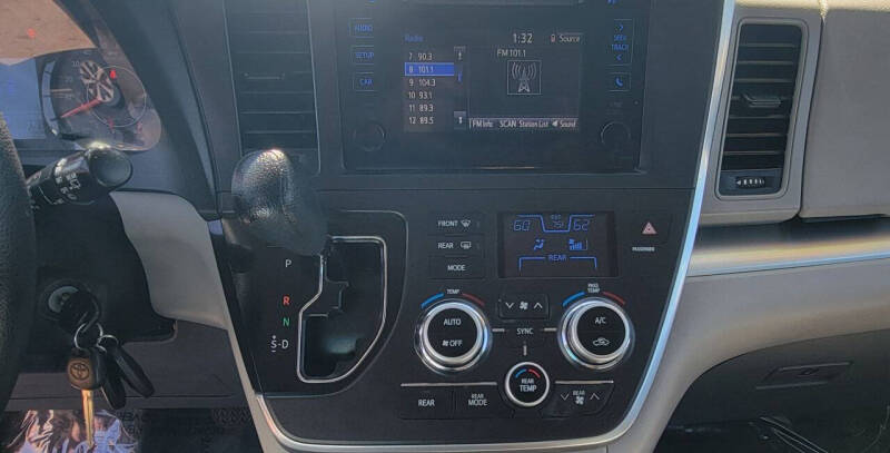 2015 Toyota Sienna L 7-Passenger