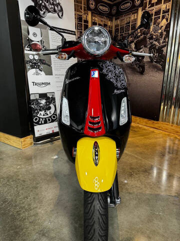 2023 Vespa DISNEY MICKEY SPECIAL EDITION