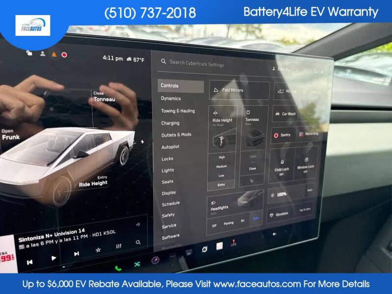 2025 Tesla Cybertruck