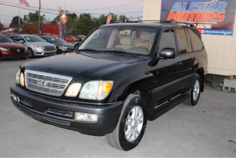 2003 Lexus LX 470 photo 2