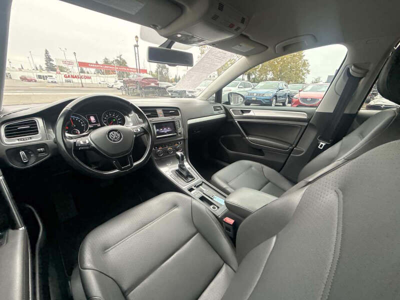 2015 Volkswagen e-Golf SEL Premium