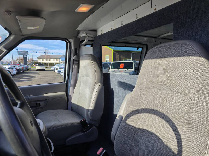 2002 Ford E-Series E-250