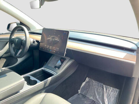 2024 Tesla Model Y Performance