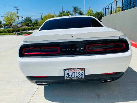 2020 Dodge Challenger SXT