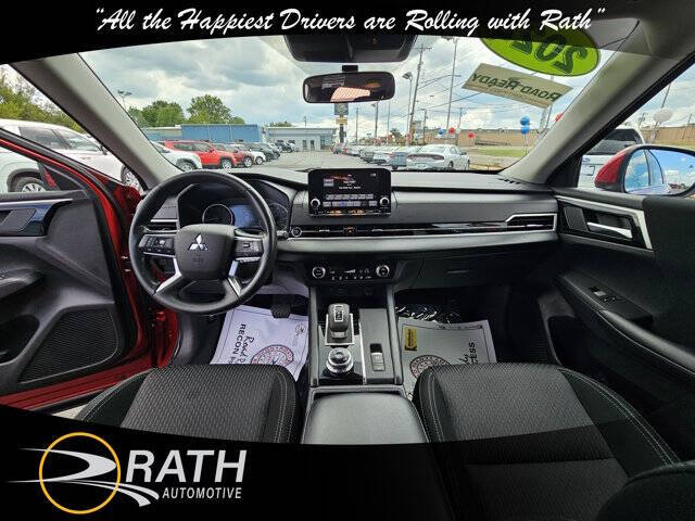 2024 Mitsubishi Outlander ES