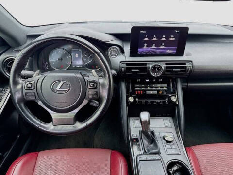 2024 Lexus IS 300
