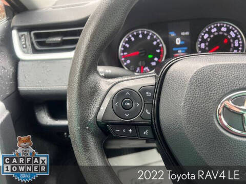 2022 Toyota RAV4 LE