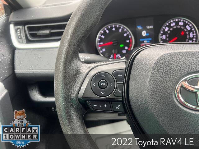 2022 Toyota RAV4 LE