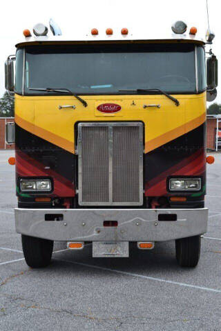1983 Peterbilt 362 FAT CAB