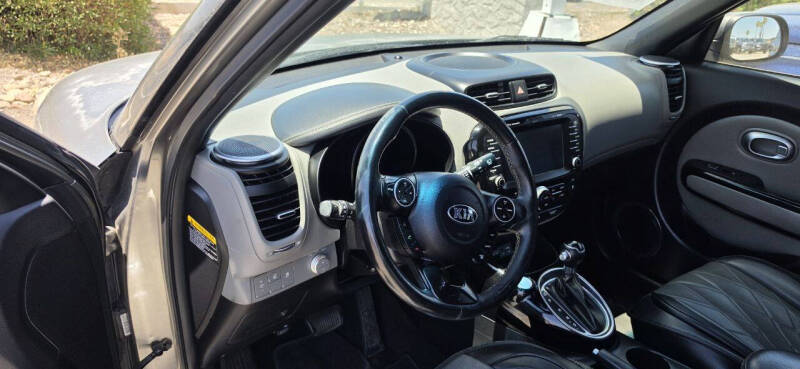 2015 Kia Soul +