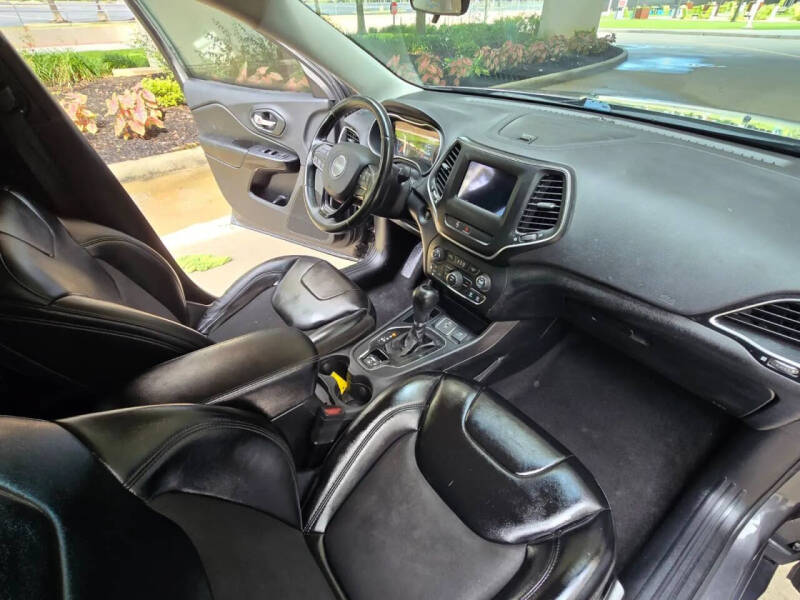 2019 Jeep Cherokee Altitude
