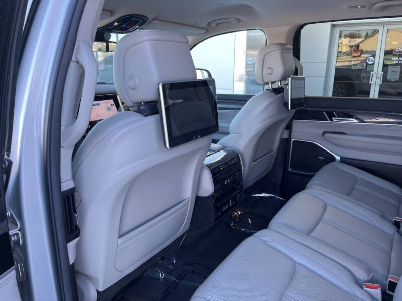 2022 Jeep Wagoneer Series II