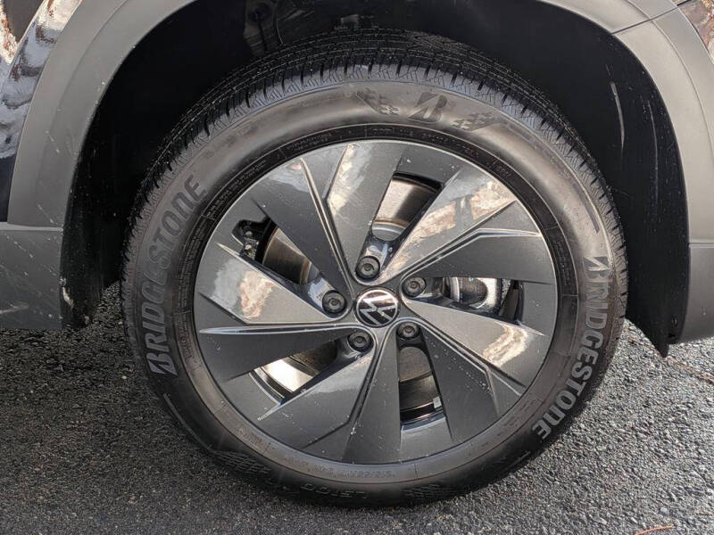 2025 Volkswagen Taos S