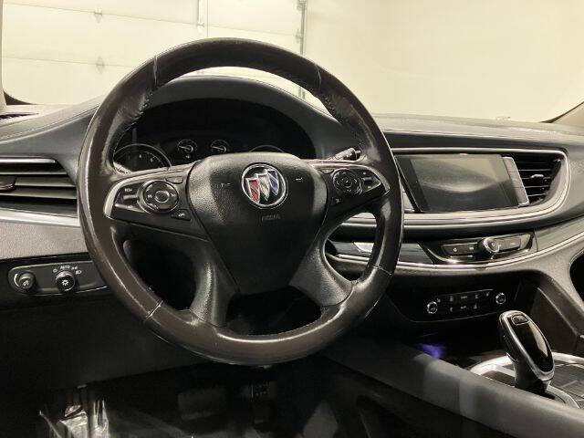 2020 Buick Enclave Essence