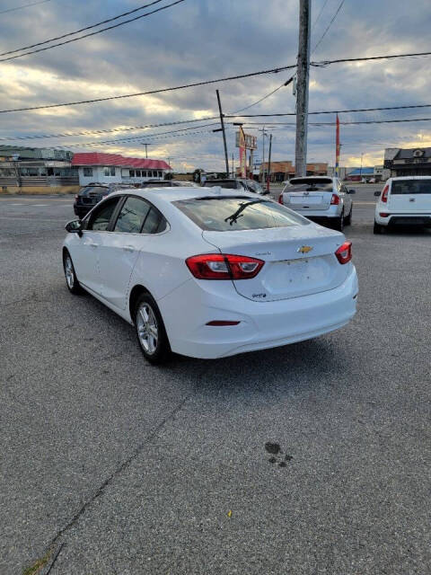 2018 Chevrolet Cruze for sale at Husky auto sales & service LLC in Milford, DE