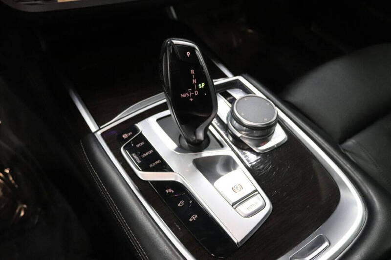 2020 BMW 7 Series 740i