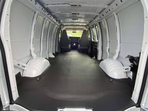 2025 Chevrolet Express 3500