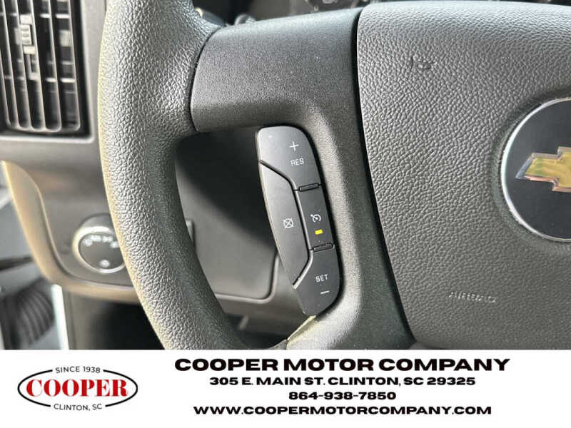 2025 Chevrolet Express LS 3500