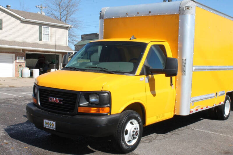 2016 GMC Savana for sale at KEEN AUTOMOTIVE in Clarksville TN