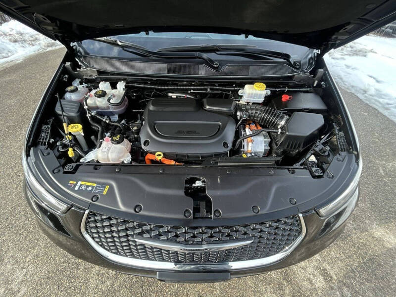 2024 Chrysler Pacifica Plug-In Hybrid Select