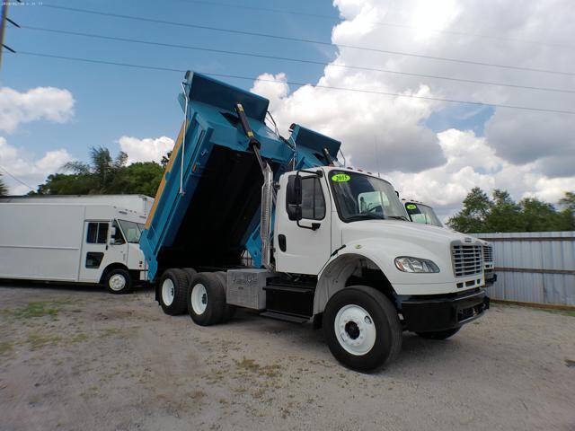 2015 Freightliner M2 106