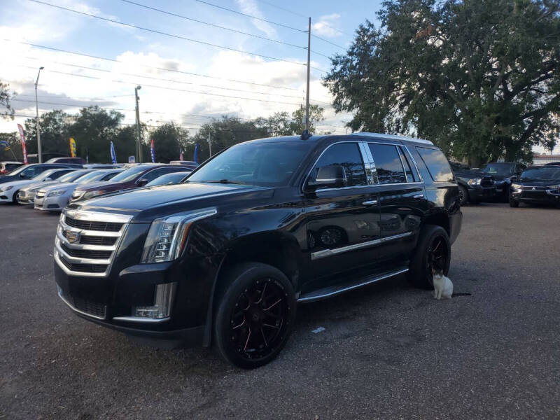 2017 Cadillac Escalade Standard