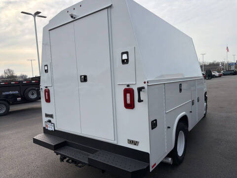 2027 Ford E-Series