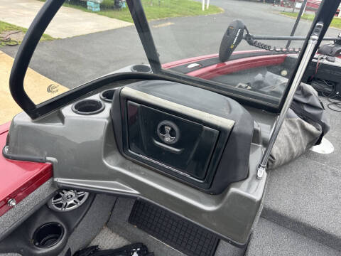 2020 Tracker Targa V19