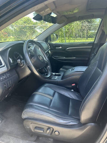 2018 Toyota Highlander SE