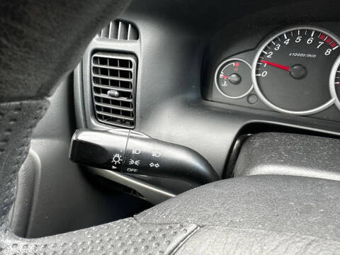 2005 Mazda Tribute i