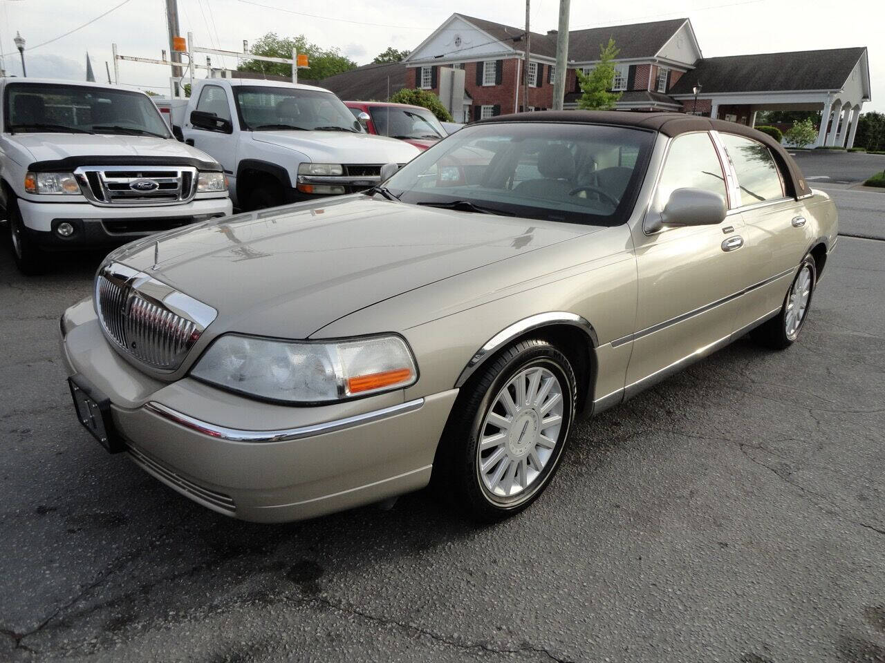 Lincoln Town Car For Sale In Mauldin, SC