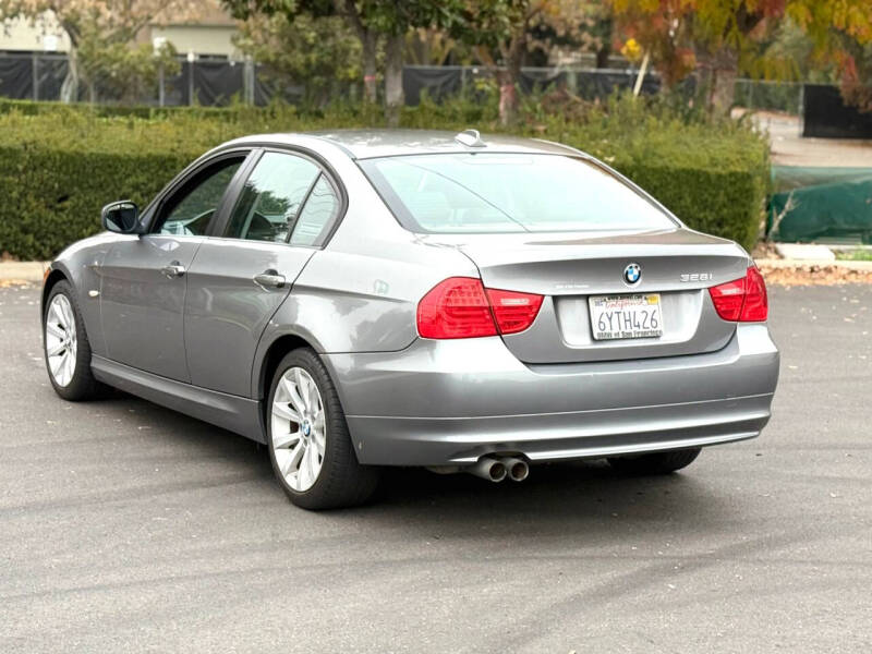 2011 BMW 3 Series 328i