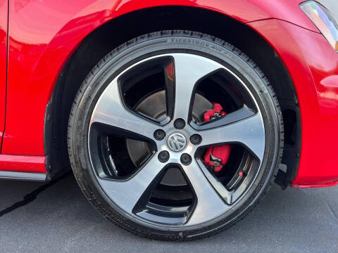 2016 Volkswagen Golf GTI S