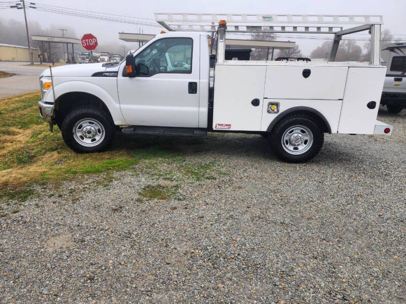 2015 Ford F-350 Super Duty XL's photo