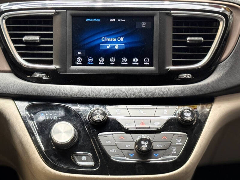 2019 Chrysler Pacifica Touring L