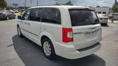 2015 Chrysler Town and Country Touring
