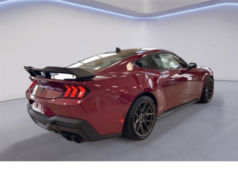 2025 Ford Mustang Dark Horse