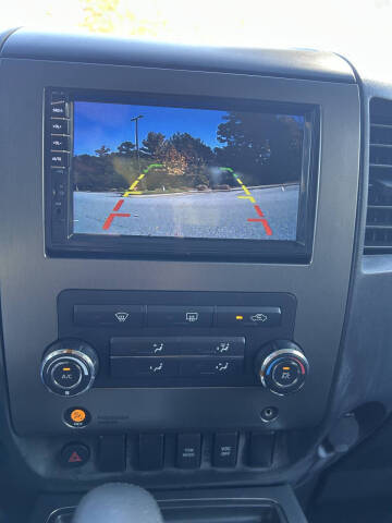 2011 Nissan Titan SL