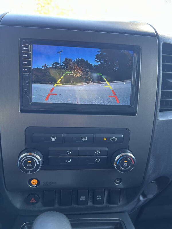 2011 Nissan Titan SL