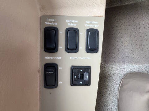 2007 Winnebago Adventurer