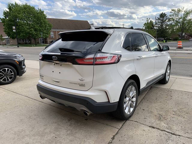2020 Ford Edge Titanium