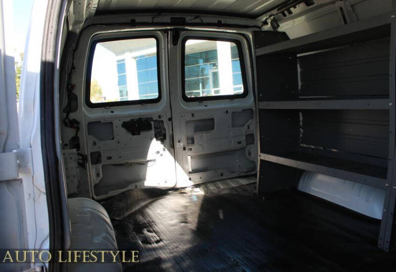 2023 Chevrolet Express 2500