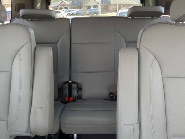 2023 GMC Yukon XL SLT