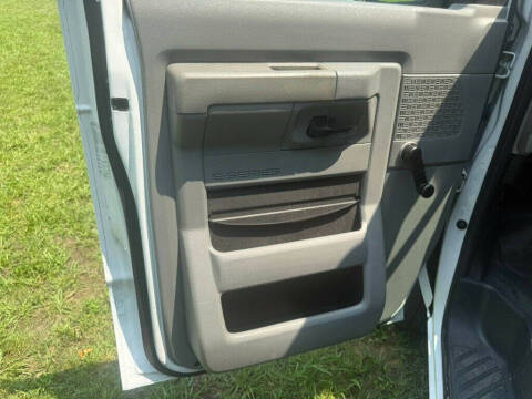 2011 Ford E-Series E-350 SD